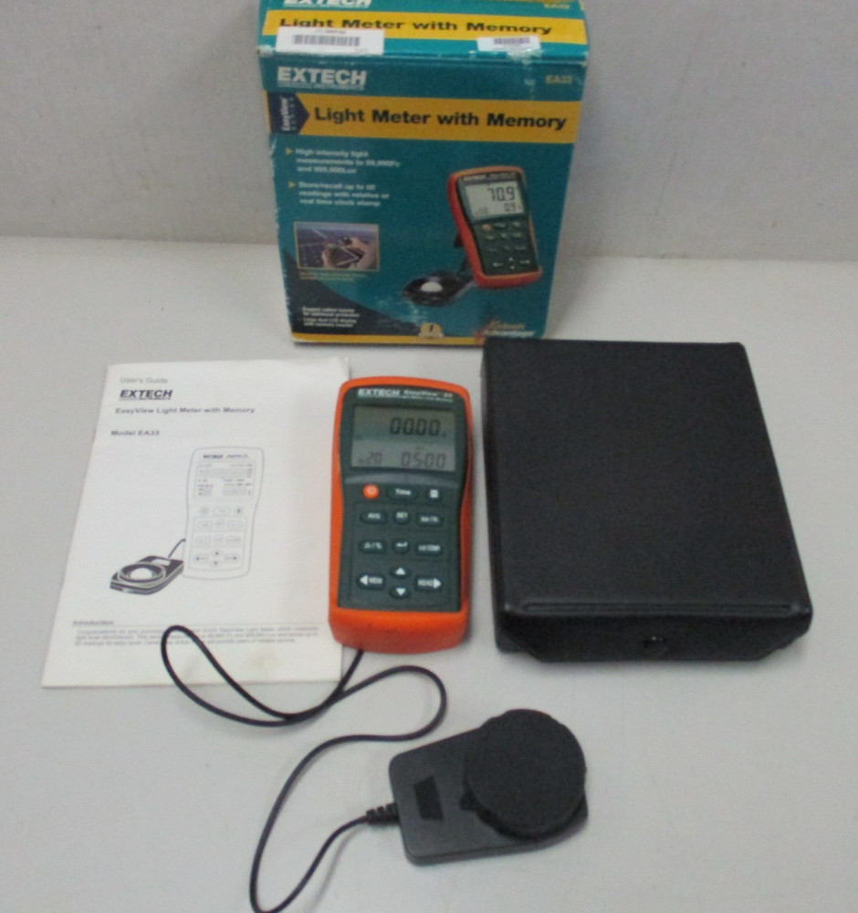 Extech EA33 EasyView Light Meter with Memory