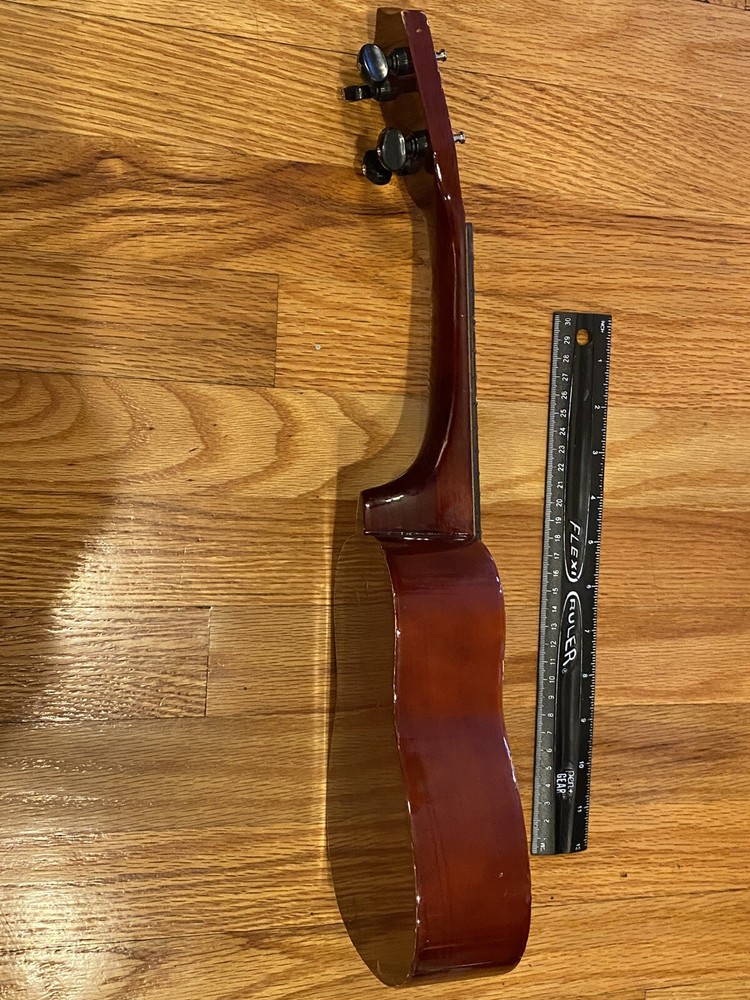 LEOLANI HAWAII UKULELE NO STRINGS - USED