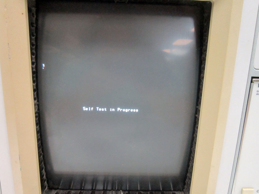 TEKTRONIX DSA601A DIGITIZING SIGNAL ANALYZER 2X 11A71 AMPLIFIER