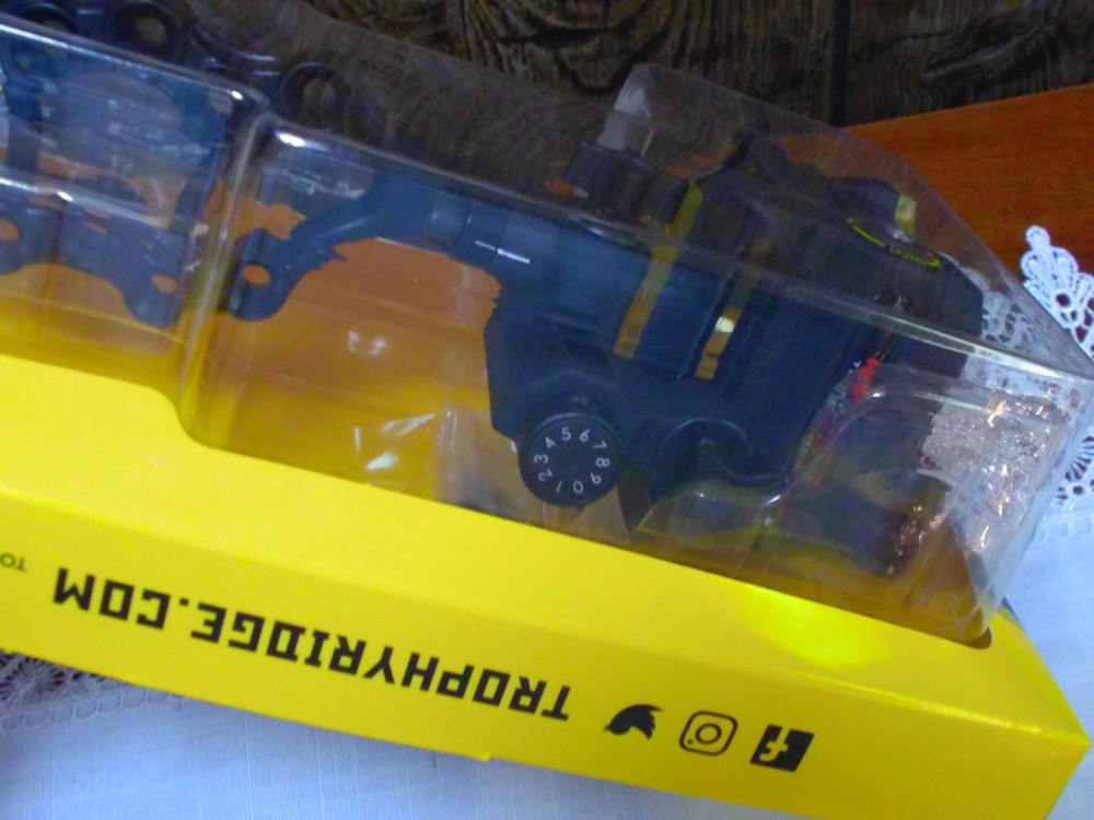 NEW Trophy Ridge React Retaliate 5 Pin Micro Adjustable Bow Sight RH AS855D NWT