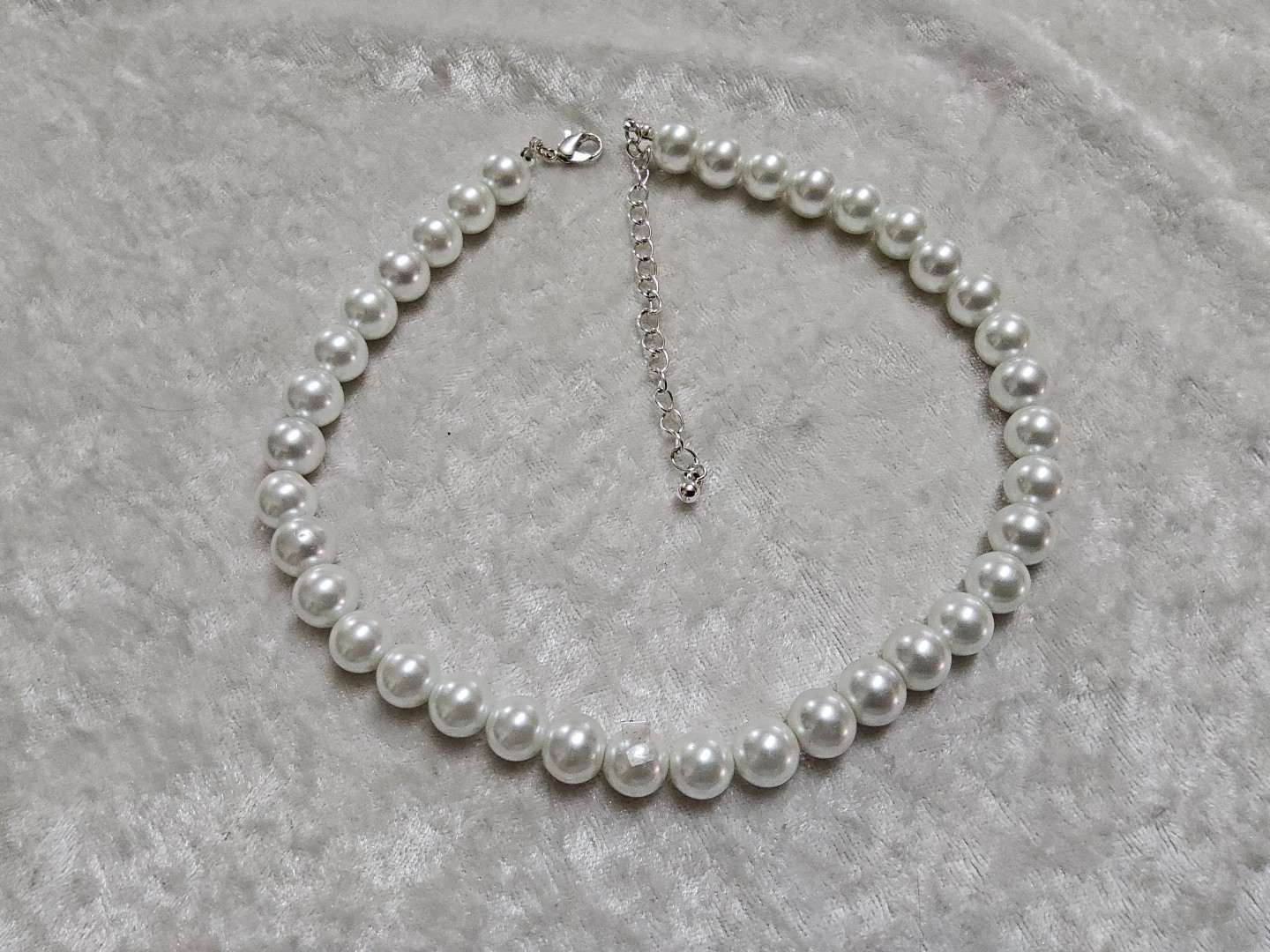 White Faux Pearl Glass Beaded Choker Necklace 16in