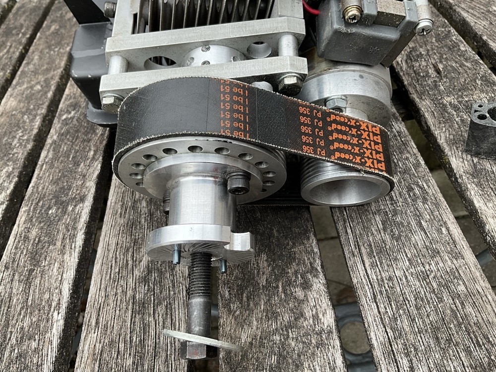 Zenoah G-62 Engine with Mick Reeves torque master unit.