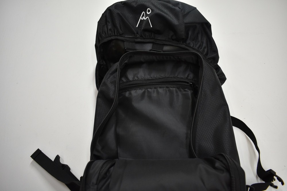 Black Unisex Utility Backpack Outer & Inner Pockets Durable Adjustable Straps