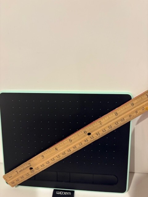 Wacom Intuos Bluetooth Graphics Drawing Tablet