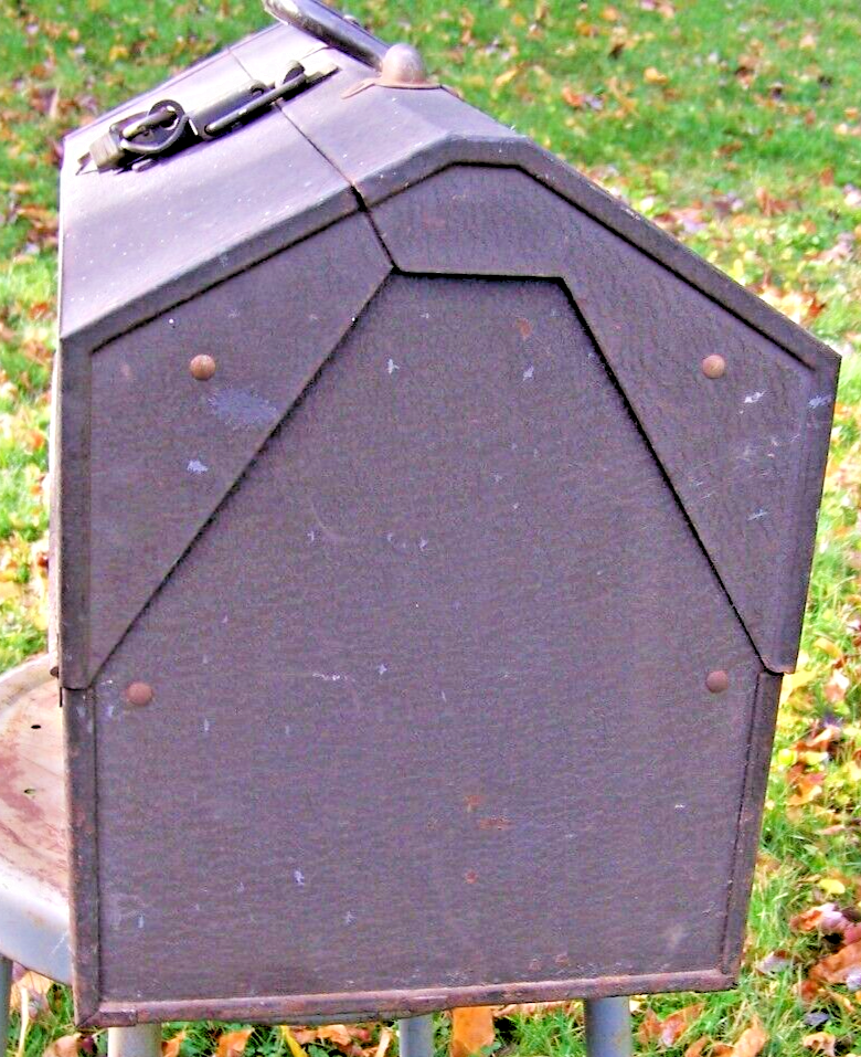 Kennedy Toolbox 1018 Cantilever Toolbox with Lock & Keys