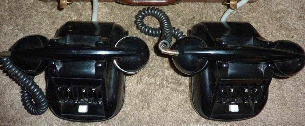 Vesco All Master Telephone Intercom System Excell Cosmetic Cond w/Carry Case