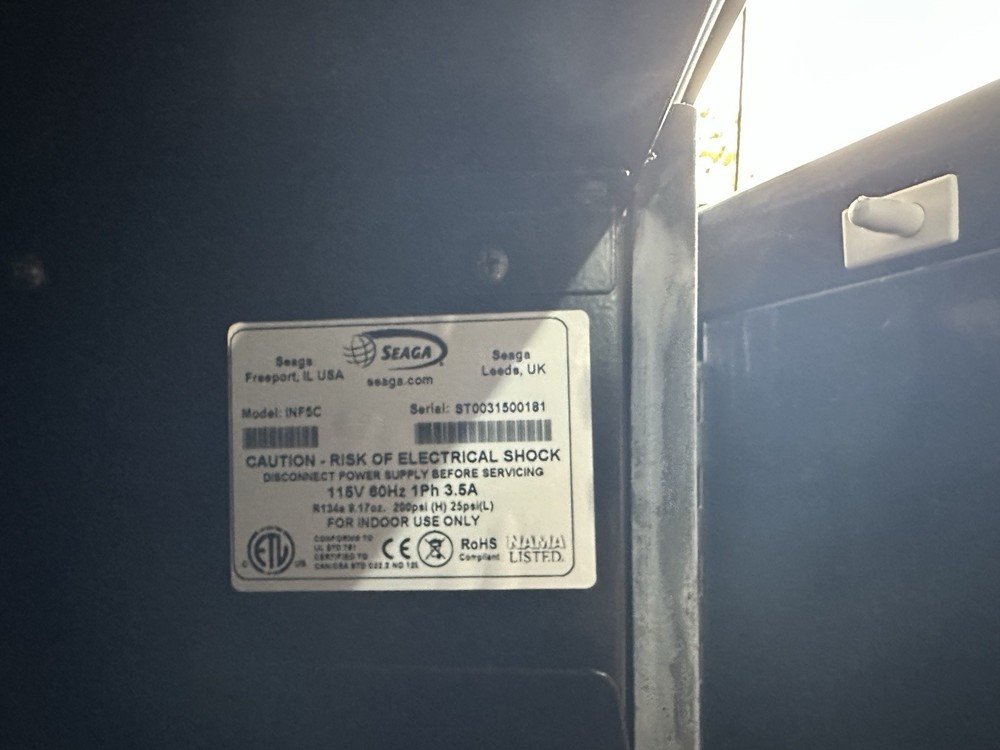 Seaga INF5S Infinity Snack Vending Machine