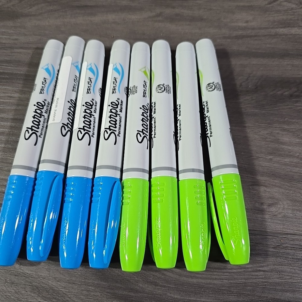 8 Sharpie Brush Tip Permanent Marker - Green And Blue