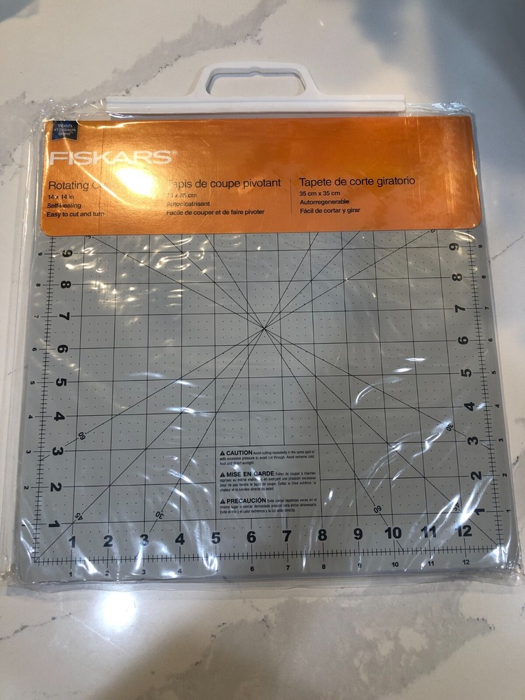 Fiskars Rotating Mat 14 x 14 in