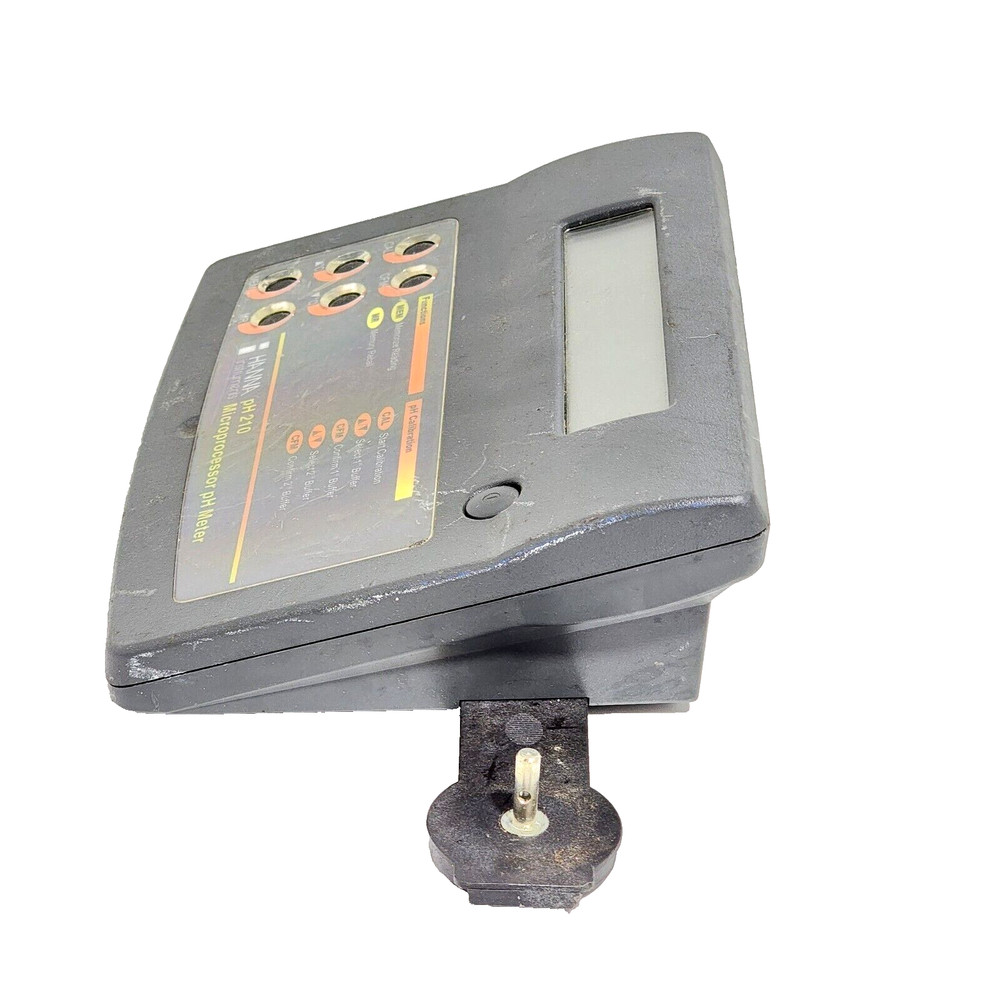 Hanna Instrument PH 210 Microprocessor pH Meter .