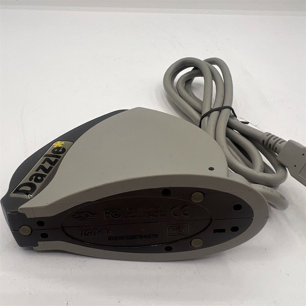 Dazzle USB Memory Card Reader Writer for Camera - Multiple Formats Supported