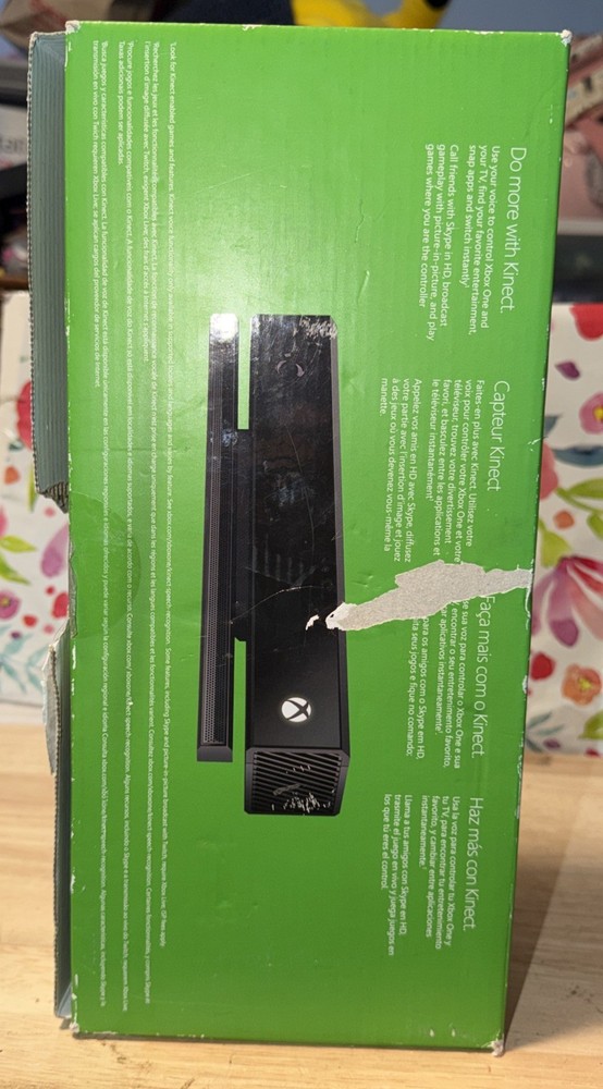 Black Microsoft Xbox One Kinect Sensor Bar With Box Pre-owned. Tested Works!!