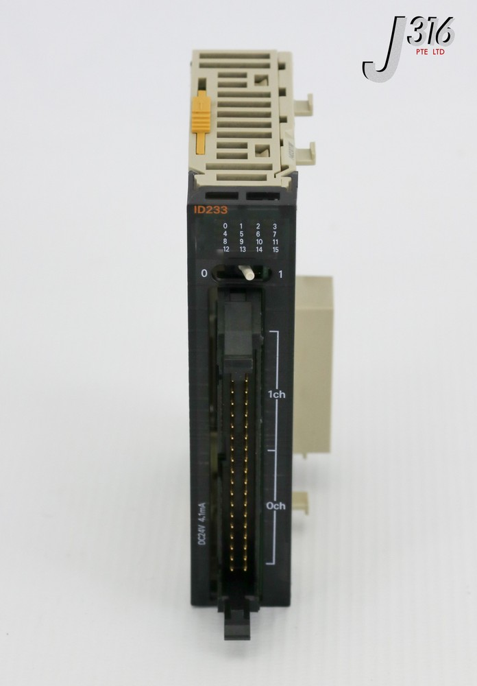 25390 OMRON INPUT UNIT ID233 CJ1W-ID233