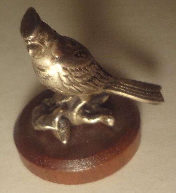 HTF 1985 KIRK STIEFF sterling silver CARDINAL bird MINI SERIES on WOOD PLATEAU