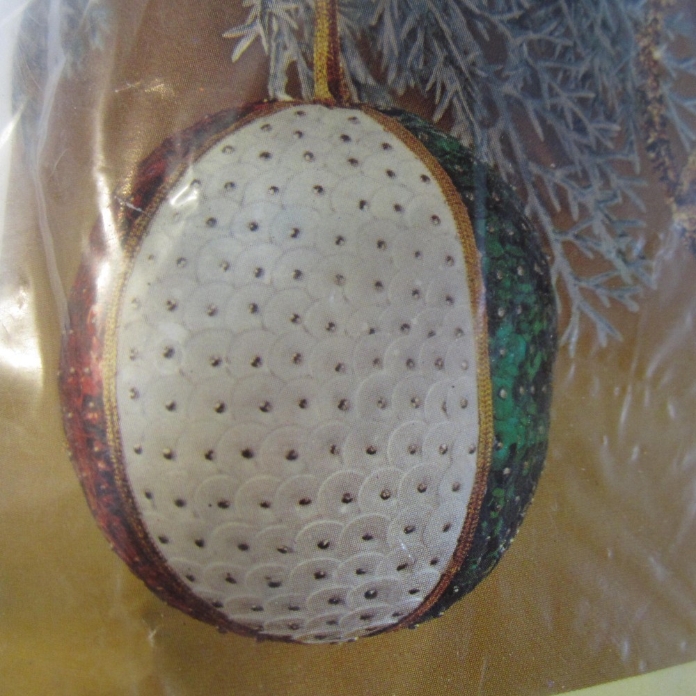 Vintage Leewards Sequin Ornament Kit " Vacation Fun" Beach Theme Makes Two