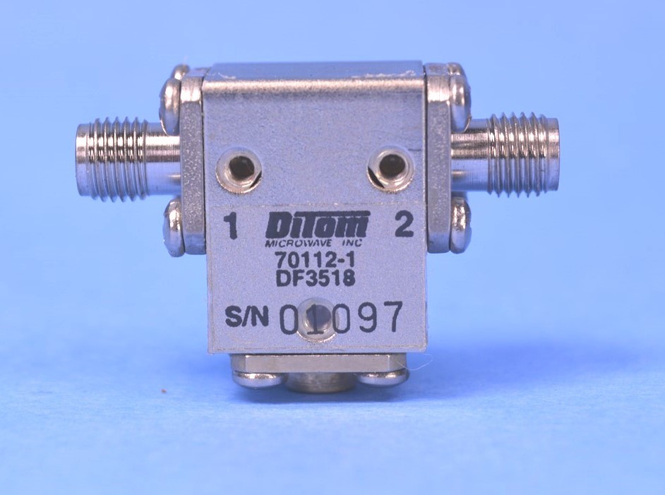 DiTom 5.3 GHz to 7.5 GHz. Wideband Microwave RF Isolator SMA Connectors 20dB