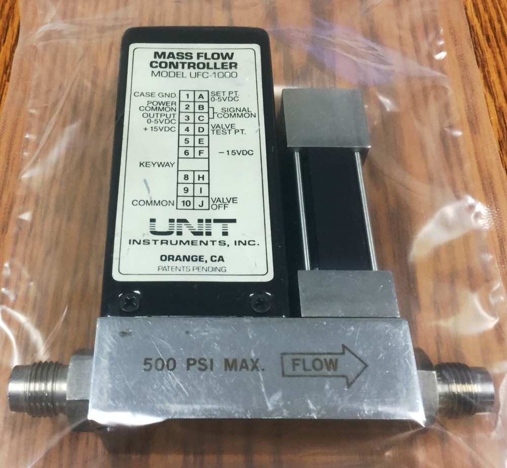 UNIT UFC-1000, 100 SCCM, CHF3, Mass Flow Controller Used