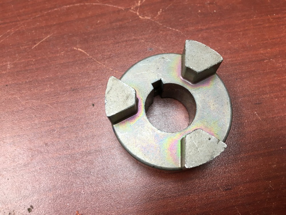 Lovejoy L-090 Jaw Coupling Hub .875 Keyed Bore