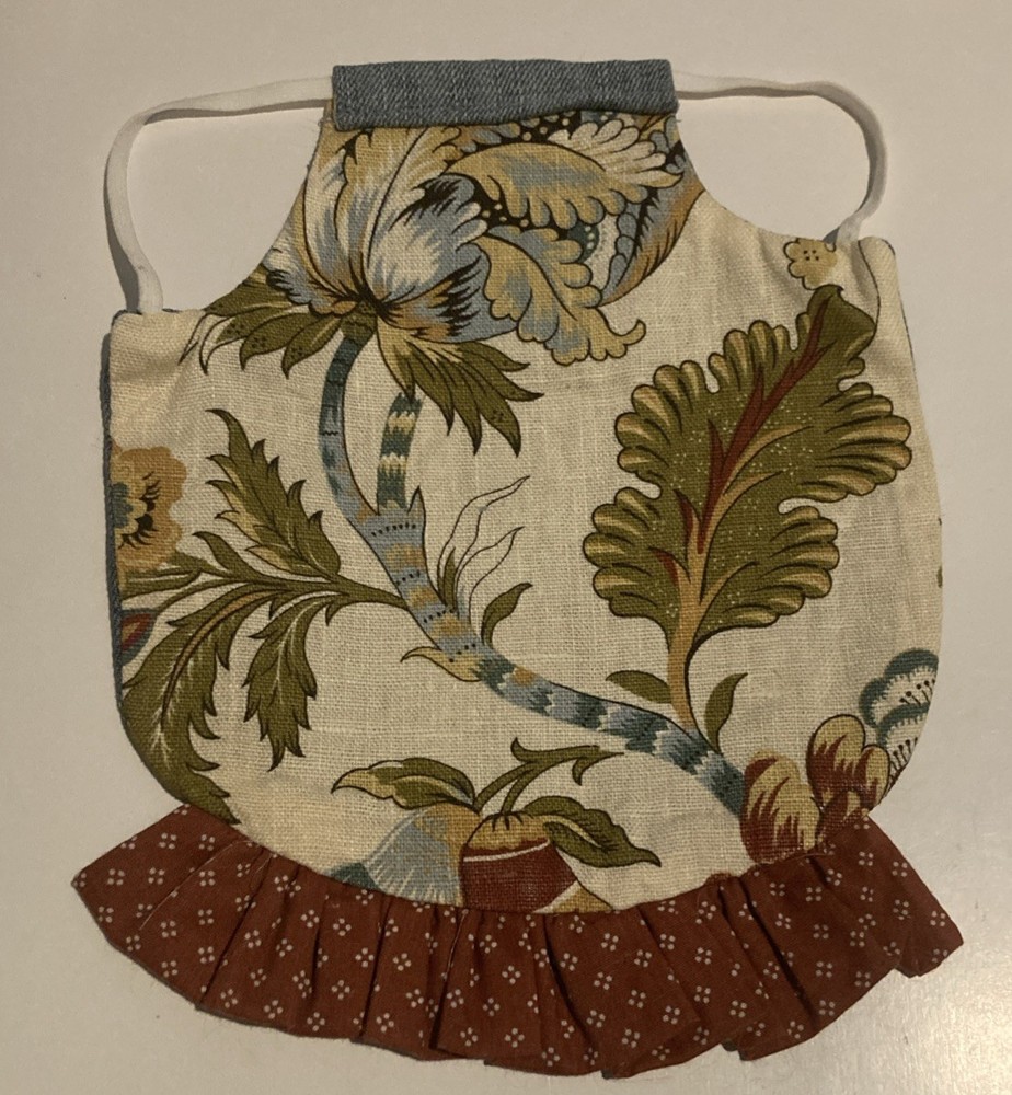 Adorable Duck / Hen Apron ~ Never Used ~ Reversible, Adjustable Wing Elastic