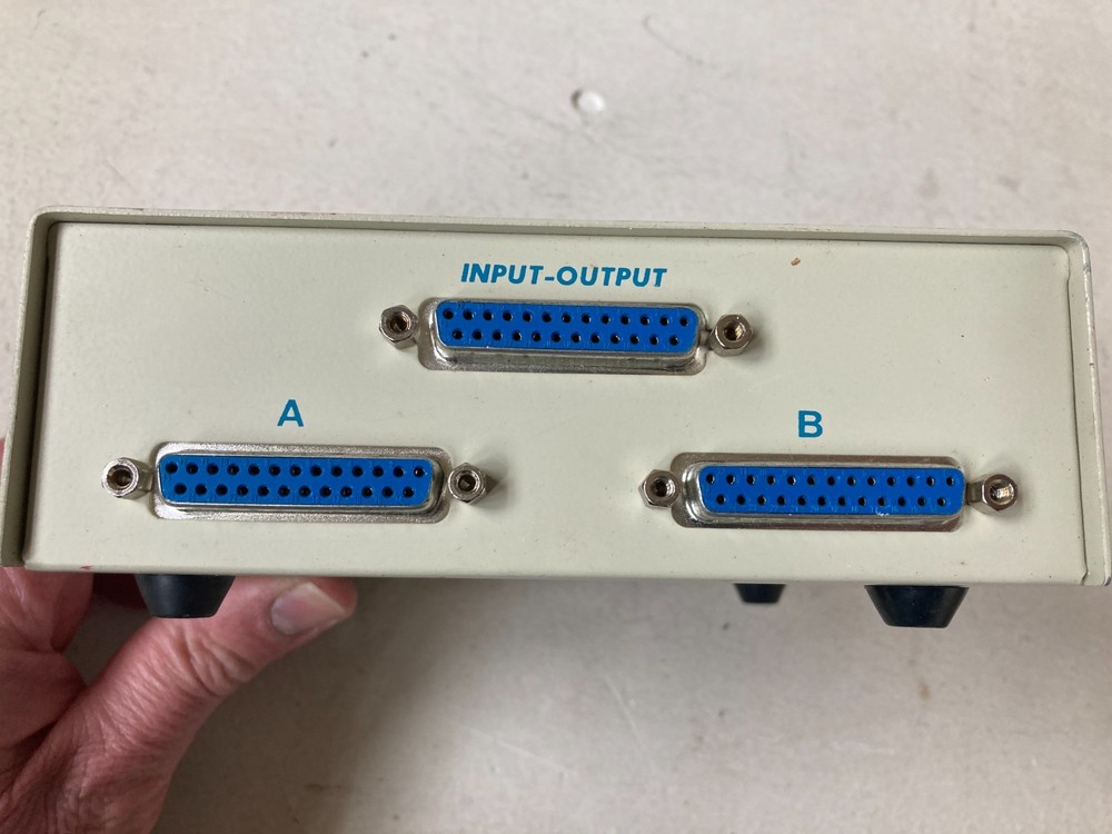 Manual Data Transfer Switch Box 2-Position 2-Port A/B Vintage
