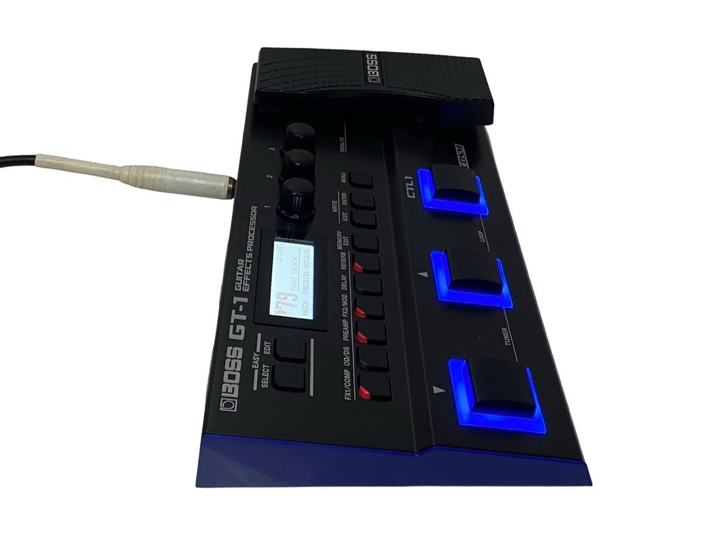 BOSS GT-1 COMPACT BATTERY POWERED GUITAR MULTI-EFFECTS PROCESSOR W/G (EPJ032655)