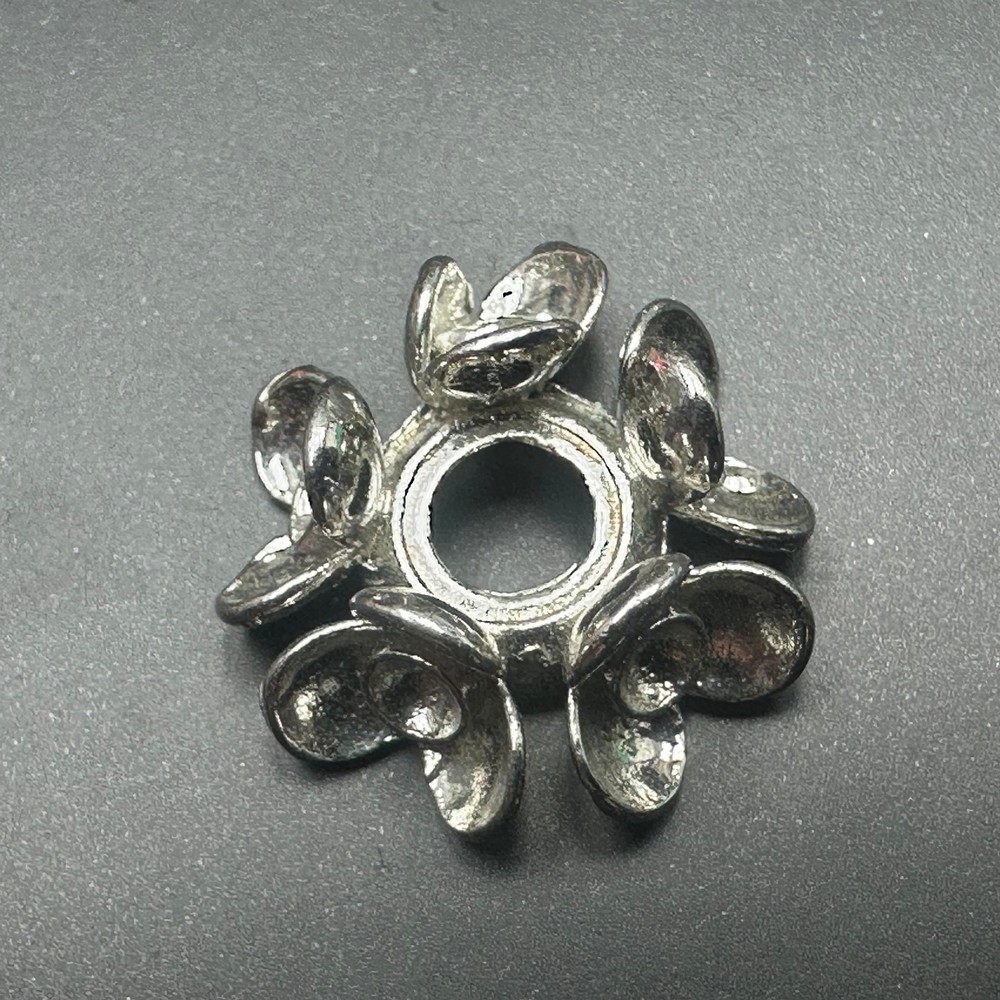 Metal crystal small ball base