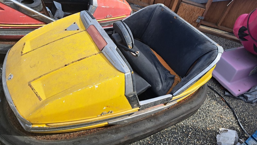 bumper cars amusement