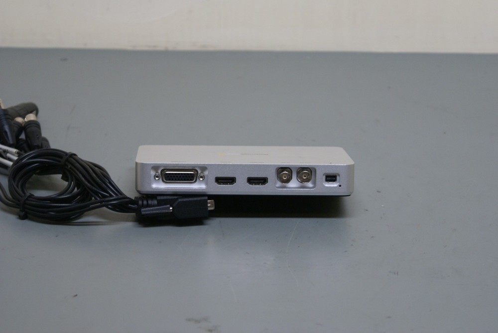 Blackmagic Design UltraStudio Express Thunderbolt I/O with Breakout cable 1M