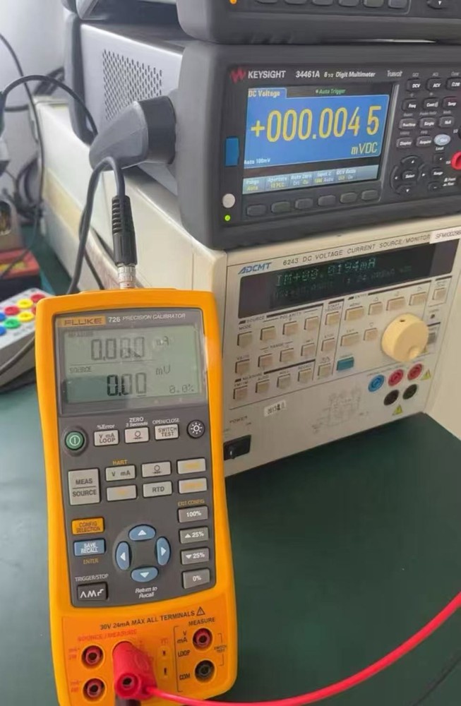 Fluke 726 Precision Multifunction Process Calibrator
