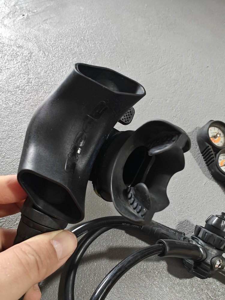 Apeks Flight Scuba Diving Octopus Regulator Rig
