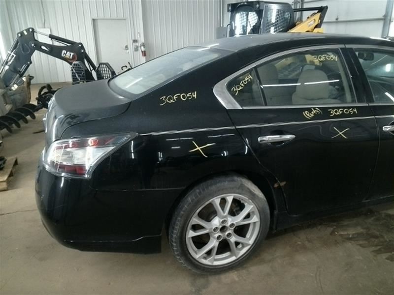 MAXIMA 2013 High Mounted Stop Light 104650029