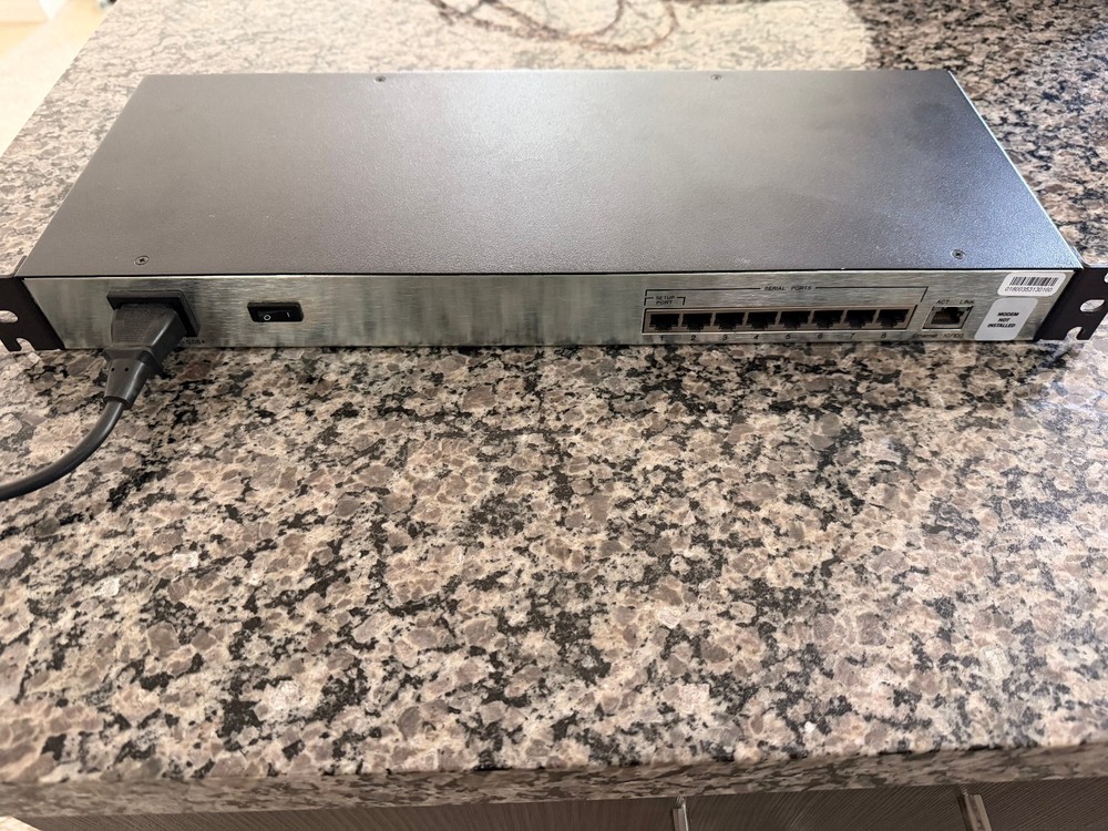 WTI TSM-8 SERIAL CONSOLE SERVER  8 PORT