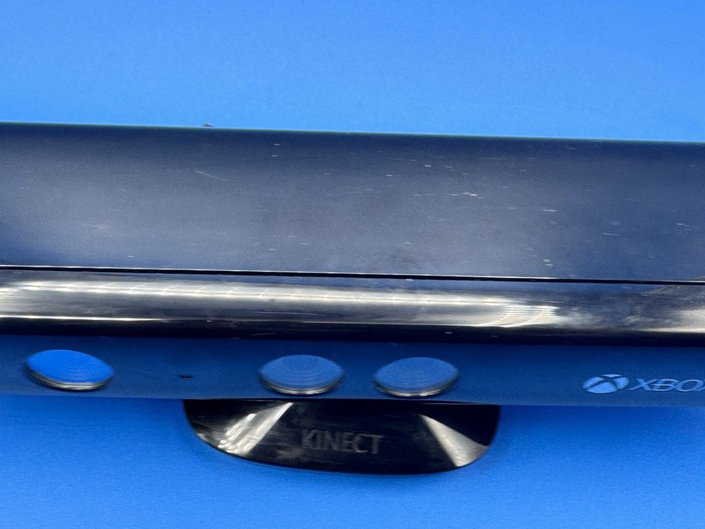 Microsoft Xbox 360 Kinect Sensor Bar Model 1473 with 3 Games Bundle Lot