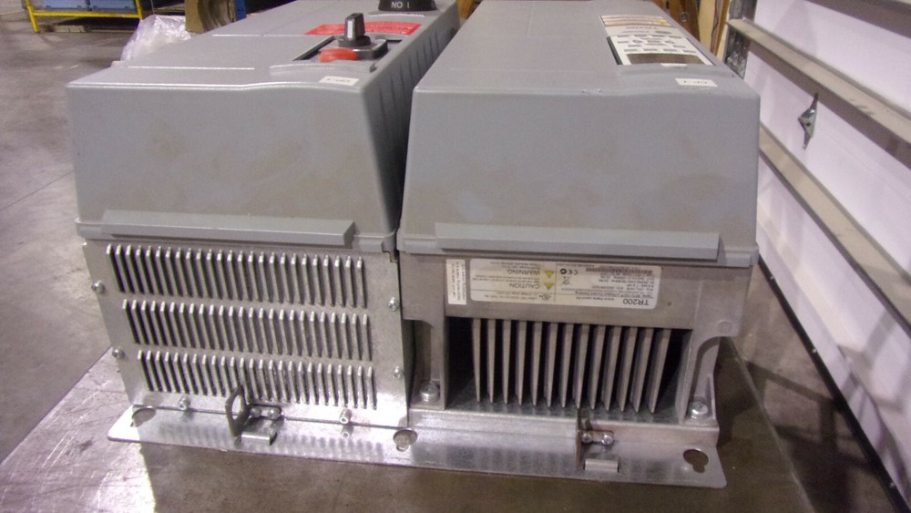 TRANE INDUSTRIAL CONTROL PANEL 174Z4545 WITH TR200 131L1978