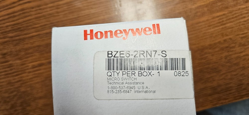 Micro Switch BZE6-2RN7-S (New)