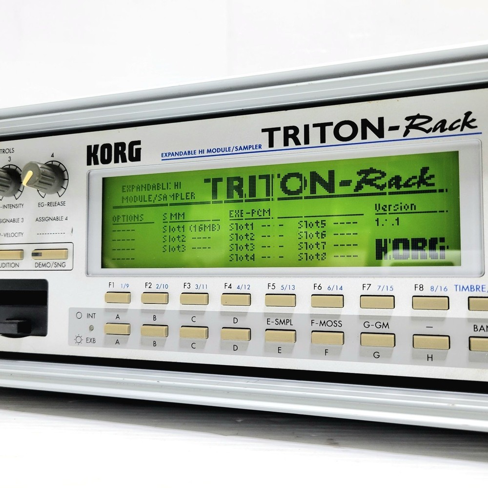 KORG TRITON Rack Synthesizer Fully functional unit Safe delively