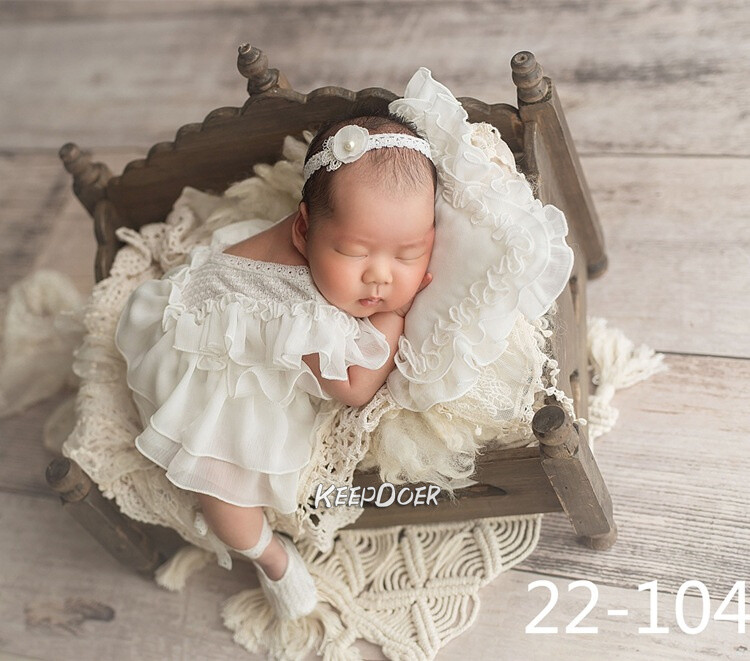 Newborn Studio Photo Shoot Photography Prop Baby Girl Lace Dress Pillow Hat Set