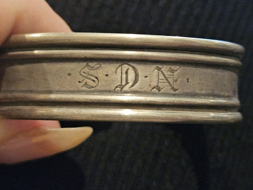 sterling silver napkin ring 9 Grams