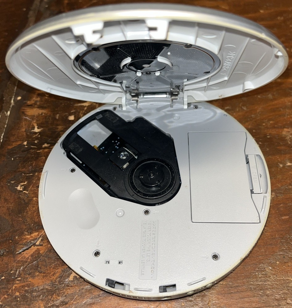 Sony D-EJ120 CD Walkman Portable CD Player - Tested - Working