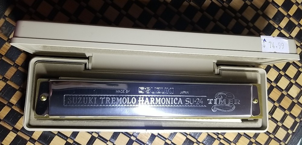 Suzuki 2 TIMER TREMOLO HARMONICA A 24 Hole