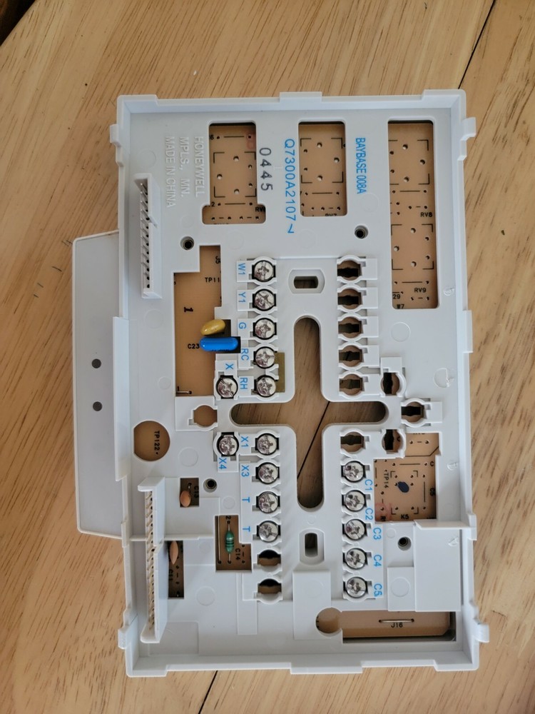 Honeywl Microelecteonic Commercial Subbase Q7300A 2107