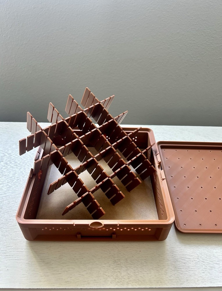 Superworm Pupation Station (25 Slots) Elevate Your Bug-breeding Setup!
