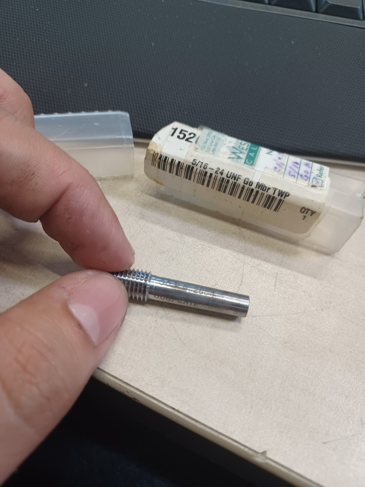 5/16-24 UNF Go Mbr TWP Threaded Plug 1Flute