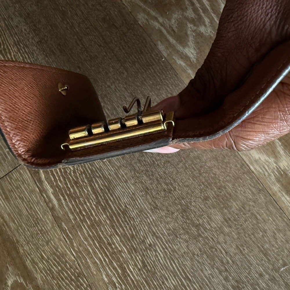 Authentic Louis Vuitton Monogram Key holder