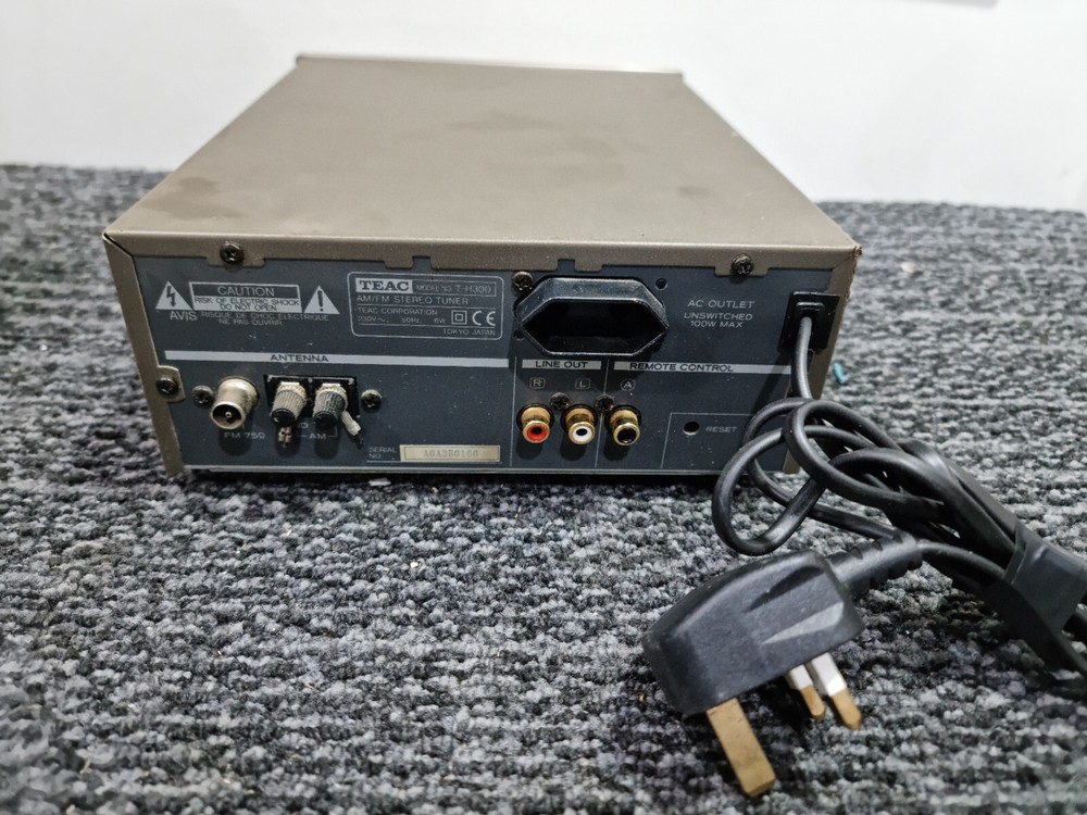 H1761 TEAC T-H300 AM/FM Stereo Tuner - Stack System - RDS - Tested