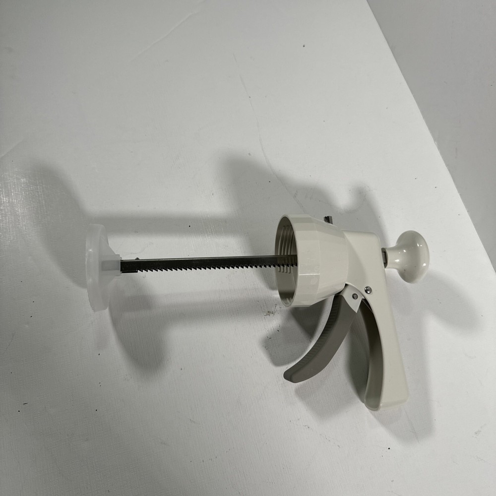 The Pampered Chef 1525 Cookie Decorator Plunger Handle part