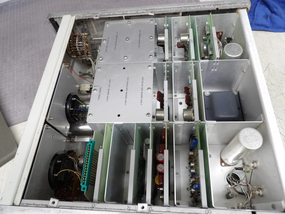 HP 8405A VECTOR VOLTMETER M3999
