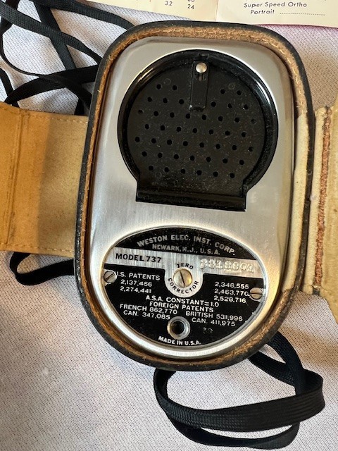Weston Master III Universal Exposure Meter model 737 with case untested