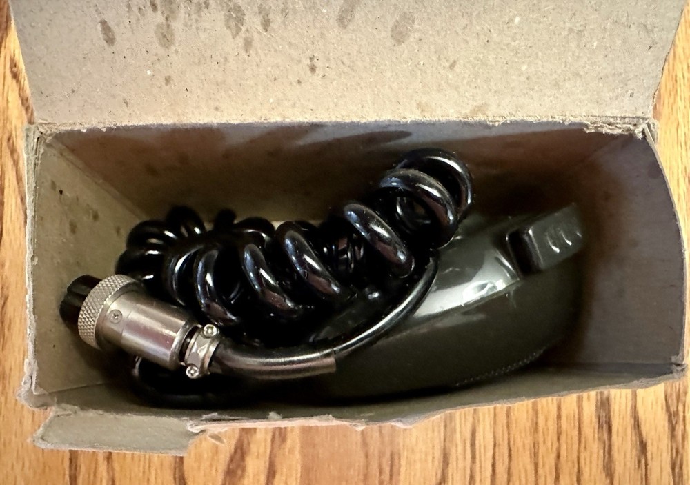 Vintage Yaesu YM-21 Noise Cancelling Dynamic Microphone