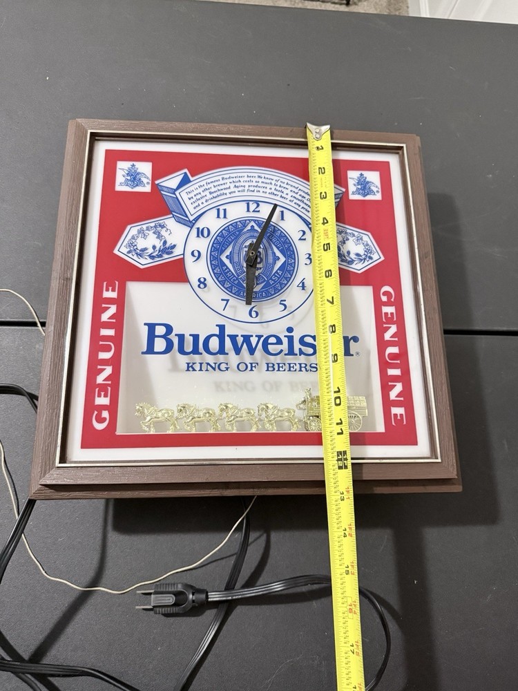Budwiser Electric Lighted Wall Clock Plastic With Pull String Works! Good Cond.